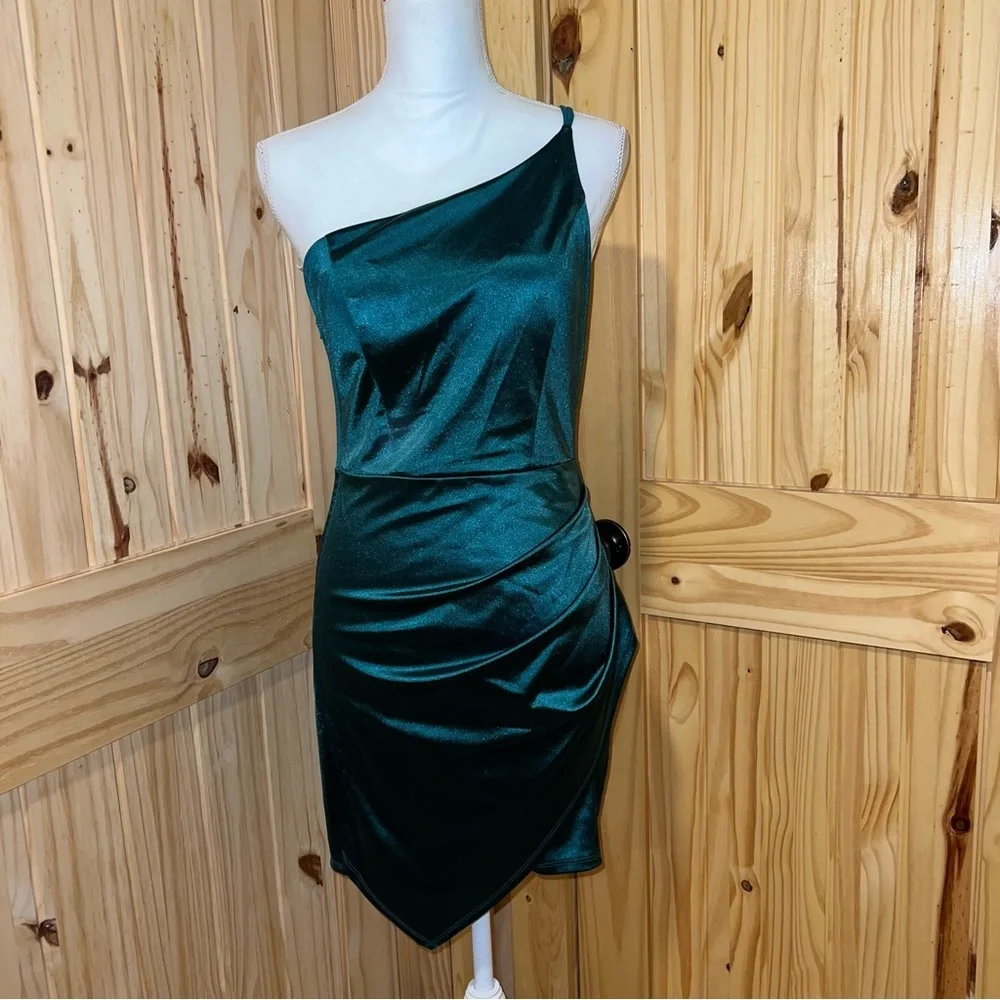 Homecoming Dress / Cocktail Dress - Picture 2 of 6